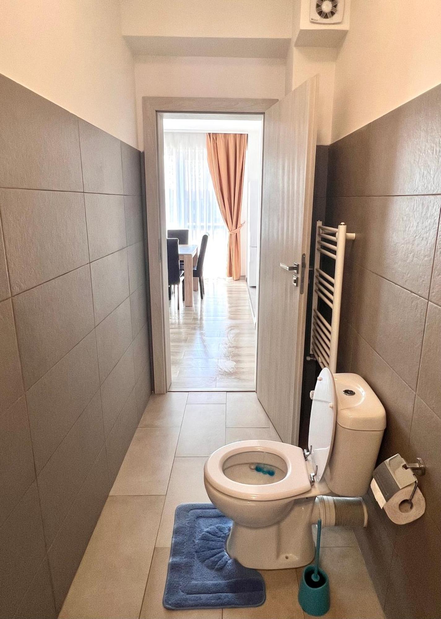 Apartament Apartament Madeira Oradea Zewnętrze zdjęcie